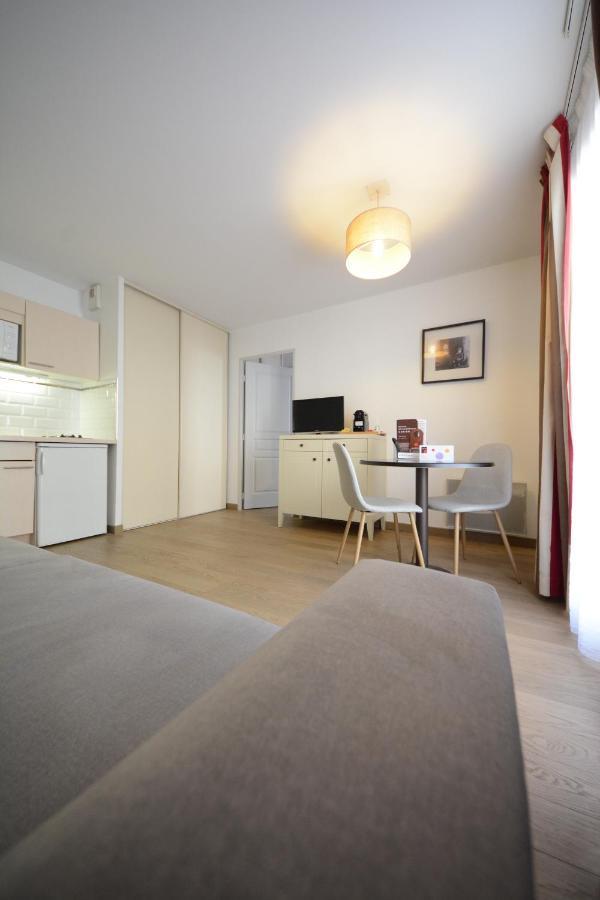 Hotel Cerise Chatou Buitenkant foto