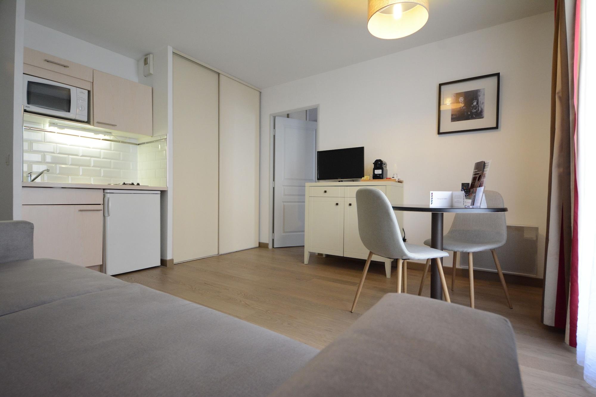 Hotel Cerise Chatou Buitenkant foto