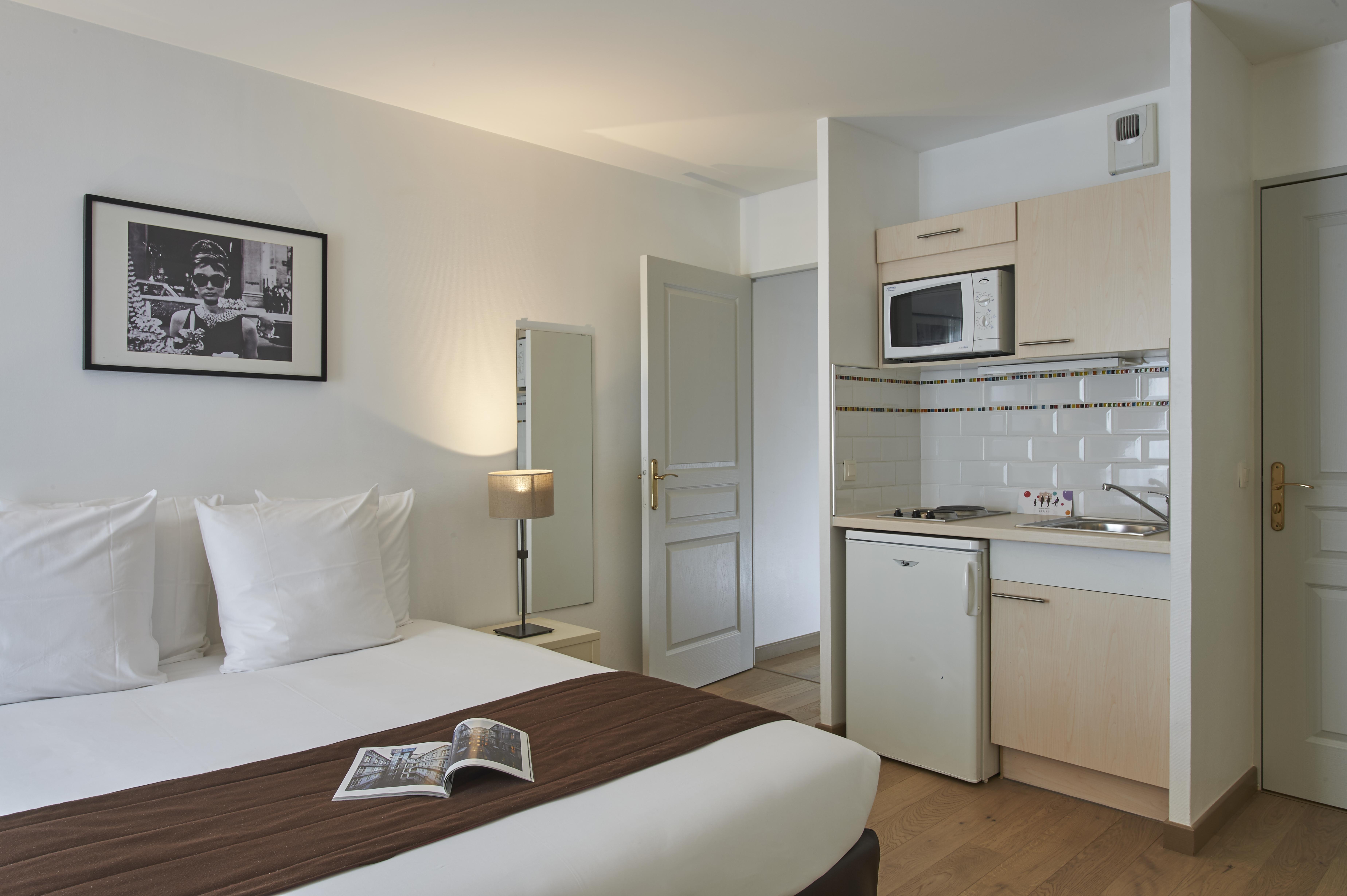 Hotel Cerise Chatou Buitenkant foto