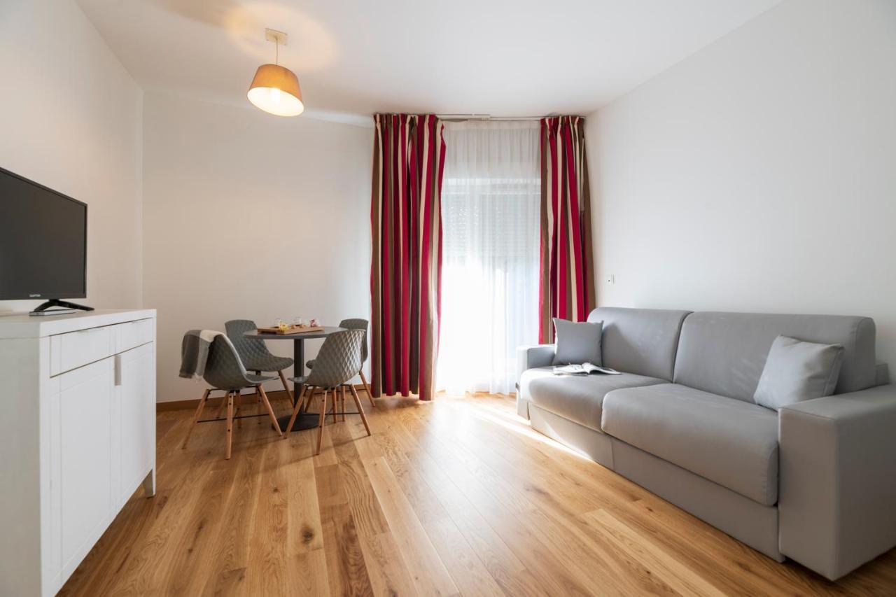 Hotel Cerise Chatou Buitenkant foto