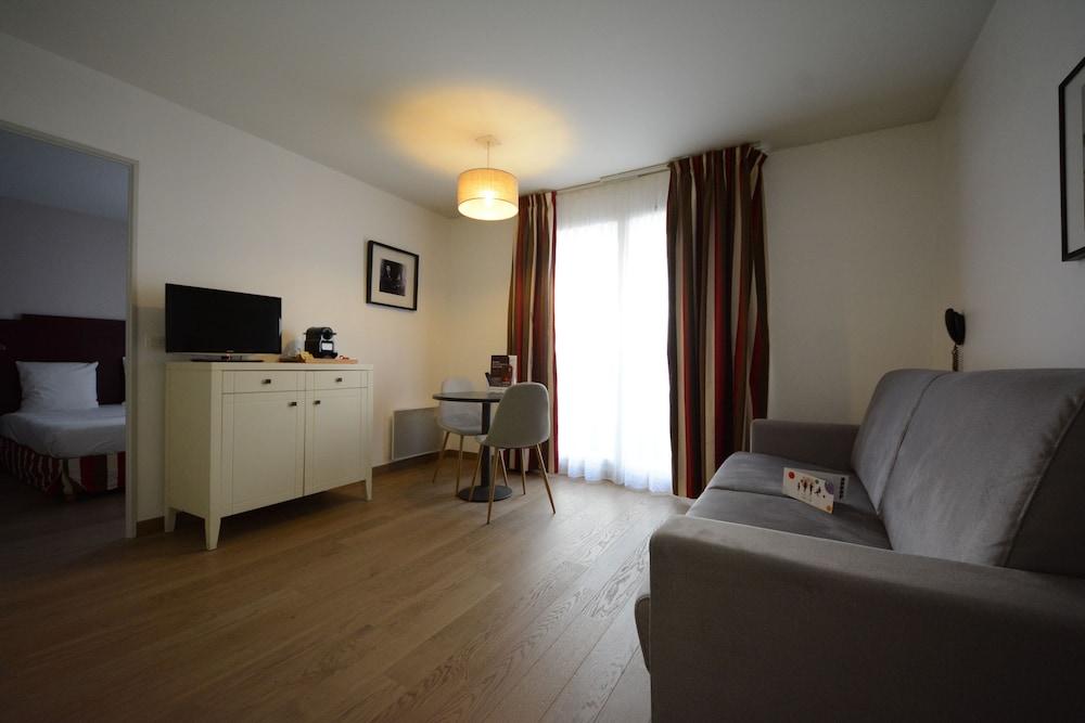Hotel Cerise Chatou Buitenkant foto