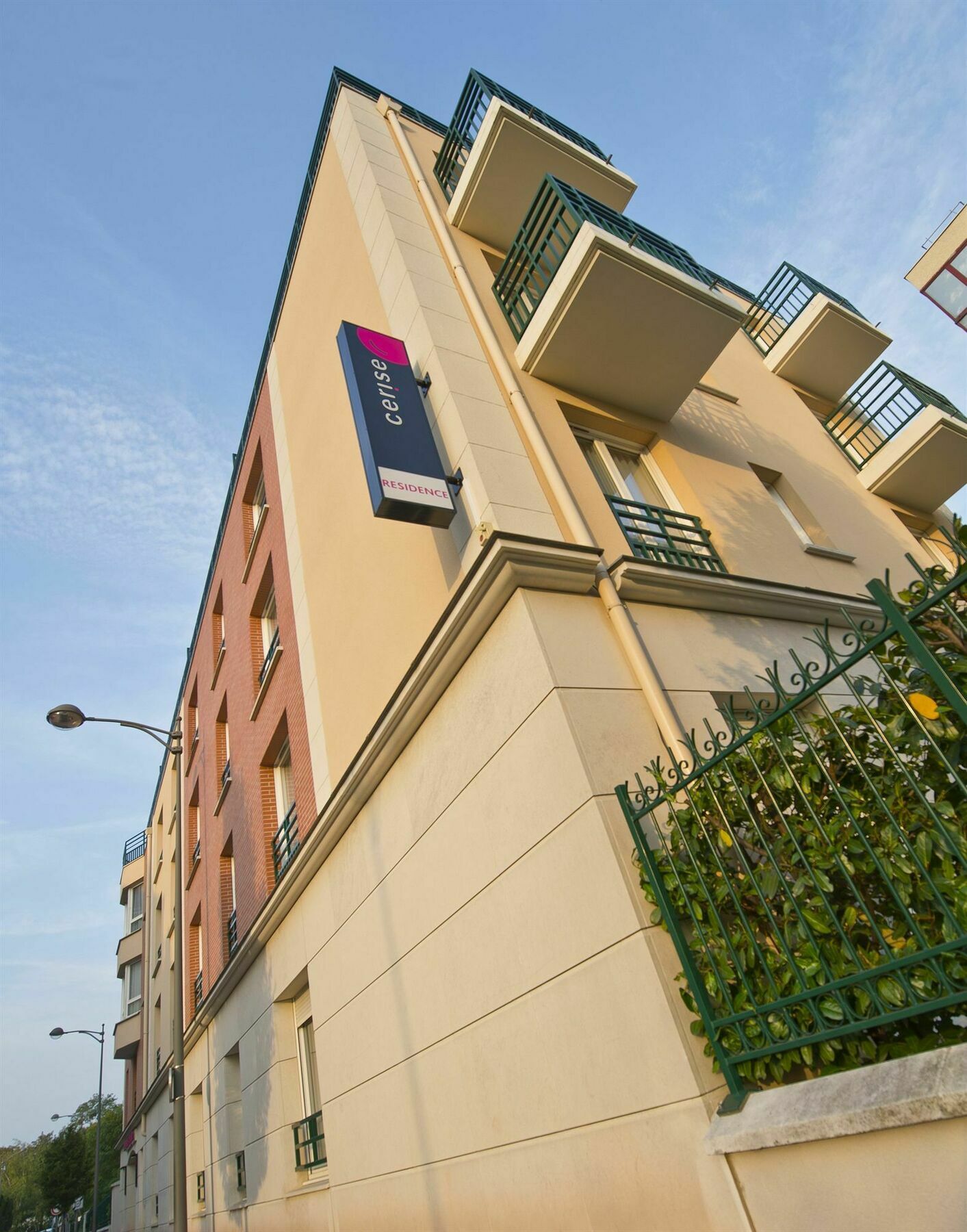 Hotel Cerise Chatou Buitenkant foto