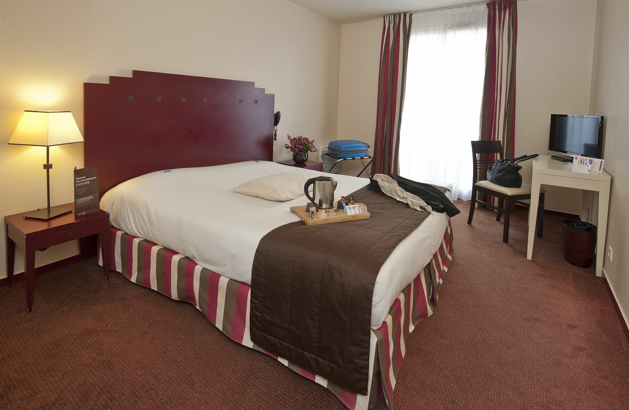 Hotel Cerise Chatou Buitenkant foto