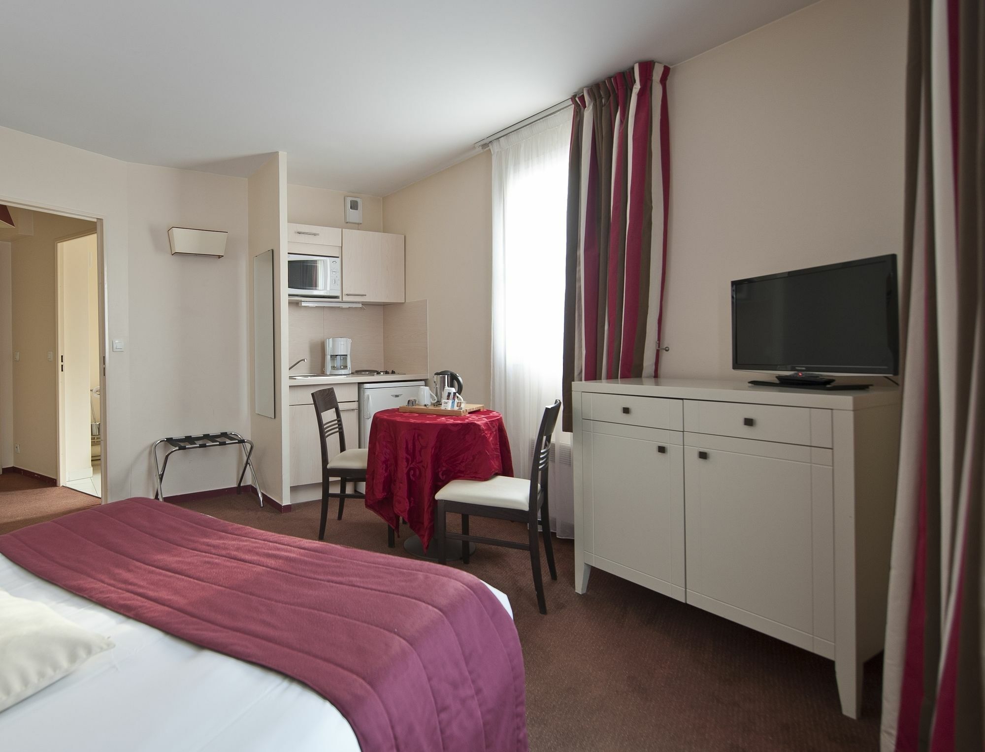 Hotel Cerise Chatou Buitenkant foto